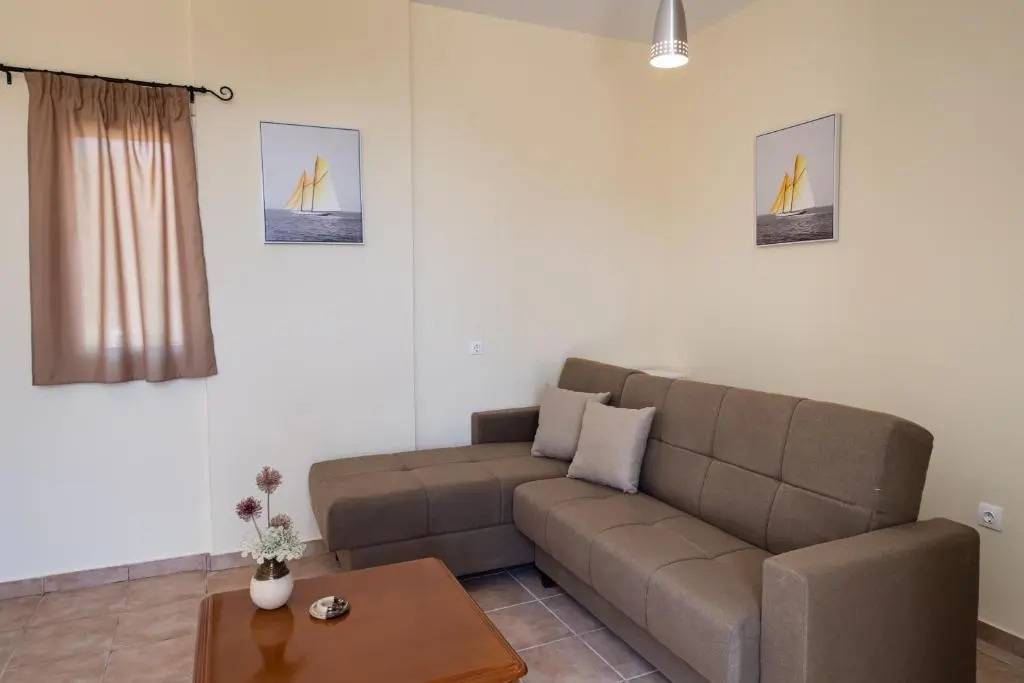 Modern Apartment 15 mins from the town of Lefkas