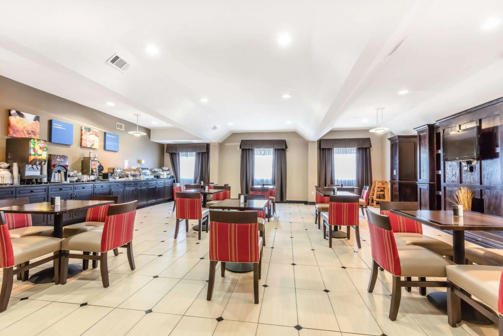 Comfort Inn & Suites Crystal Inn Sportsplex
