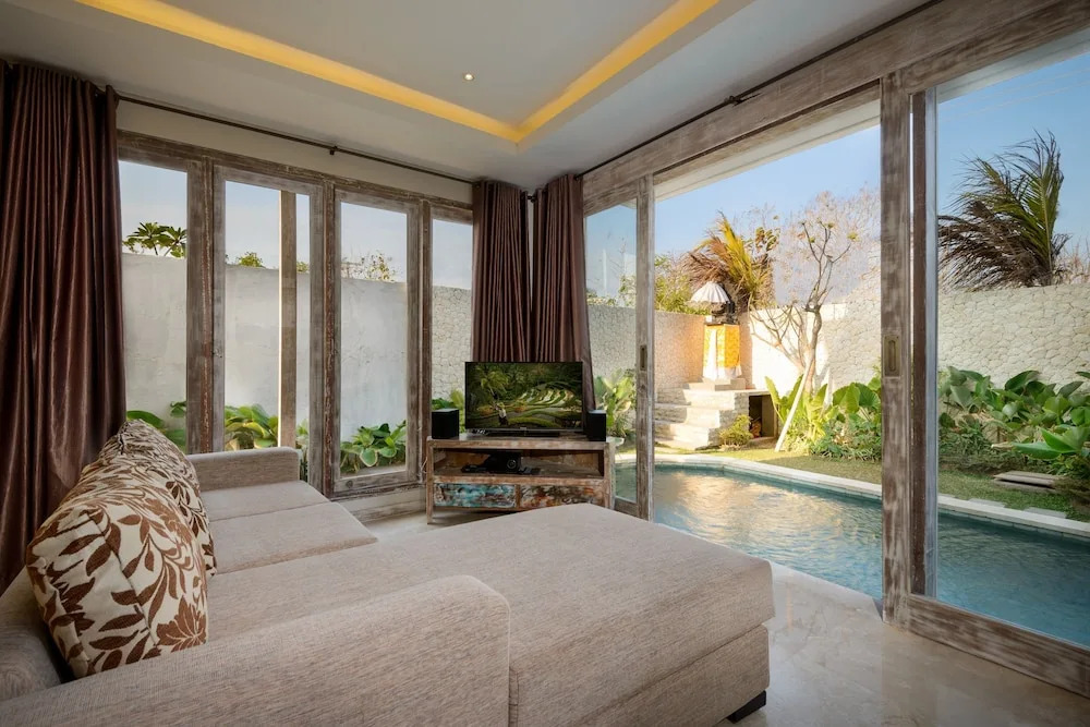 The Sari Balangan Villa