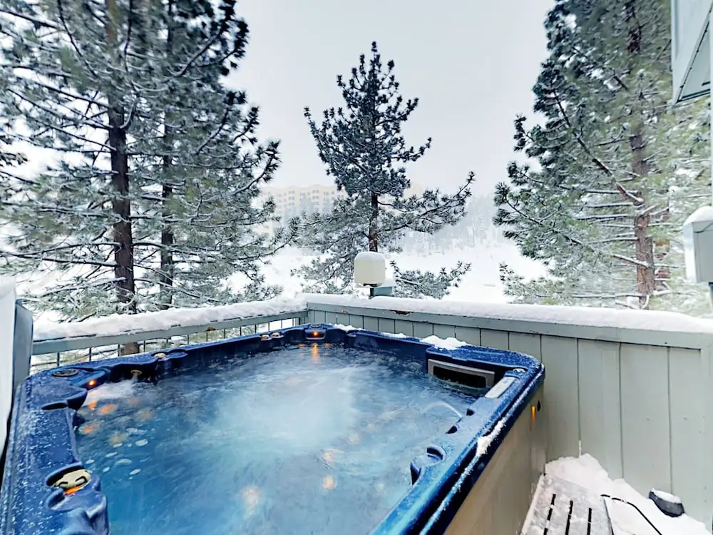 350 Yards To Lift! Private Hot Tub 3 Bedroom Townhouse