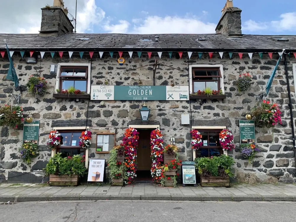 The Golden Fleece Inn