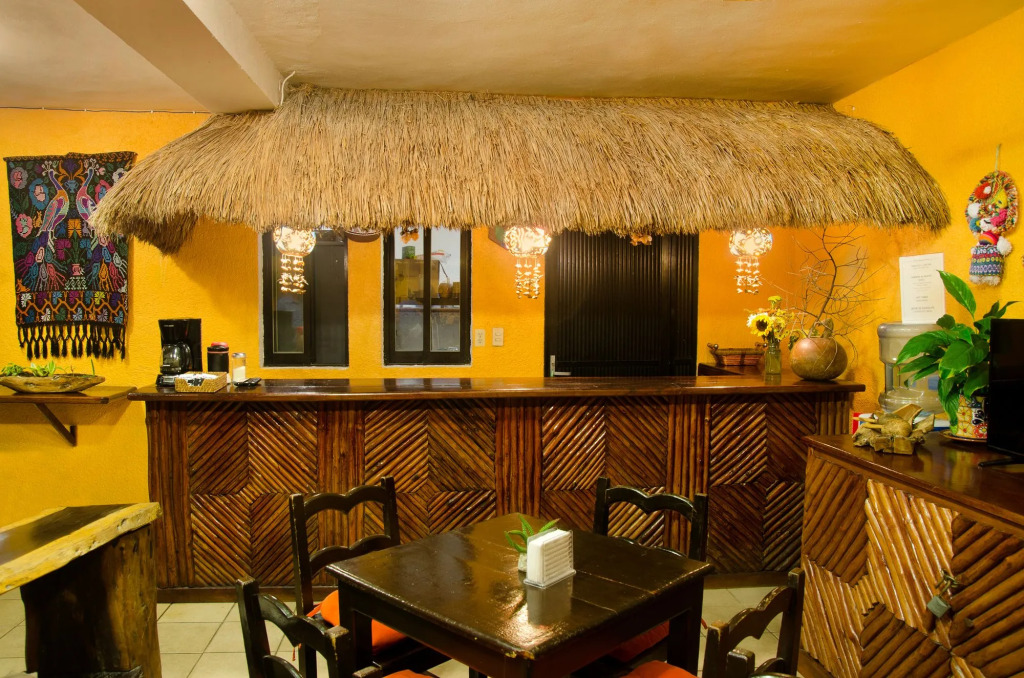 Hotel Bosque Caribe, 5th Av. zone