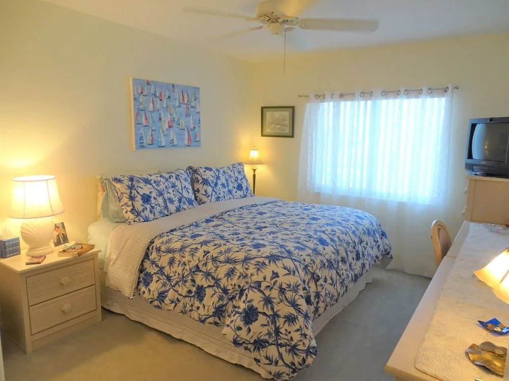 Sunset Royale - 308 1 Bedroom 1 Bathroom Condo