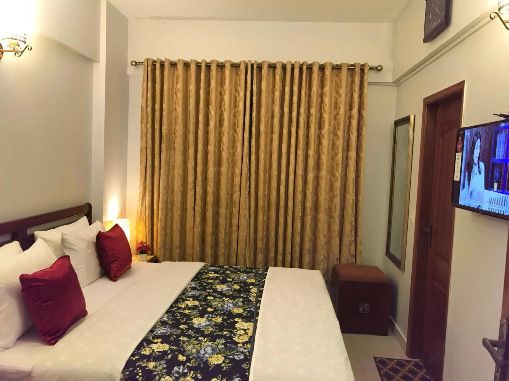 "Service Apartments Karachi" Beach View