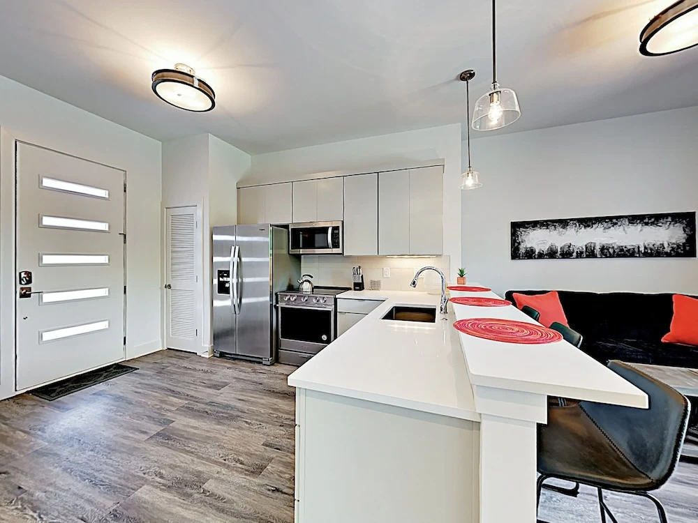 2519 Nashville (1655-163747) - 2 Br Apts