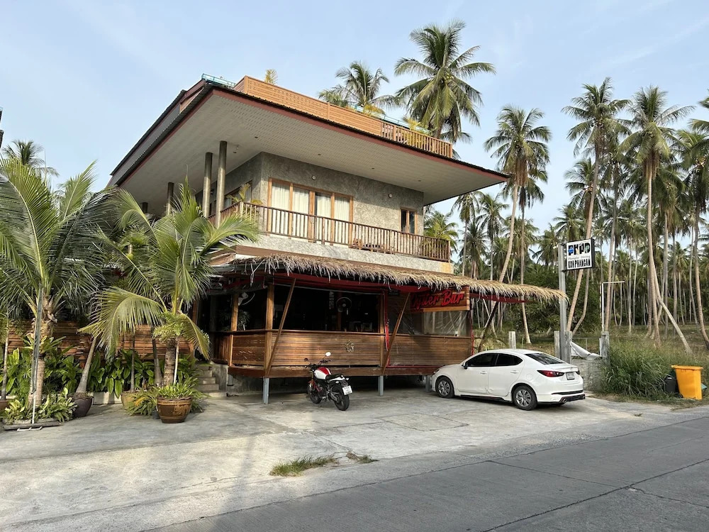 Le Grand Bleu Hotel