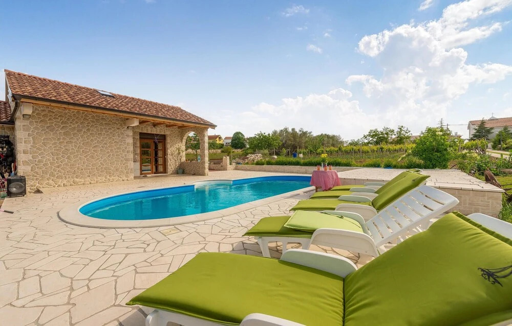 Nice Home In Zadar With Wifi