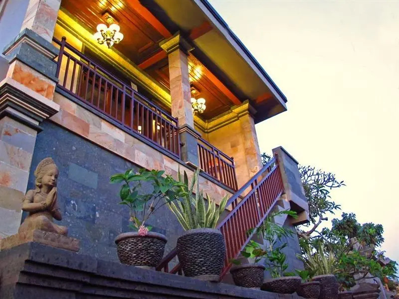 Inten House