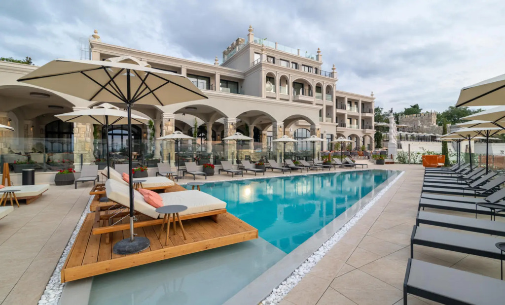 Villa Chinka by Astor Garden Hotel