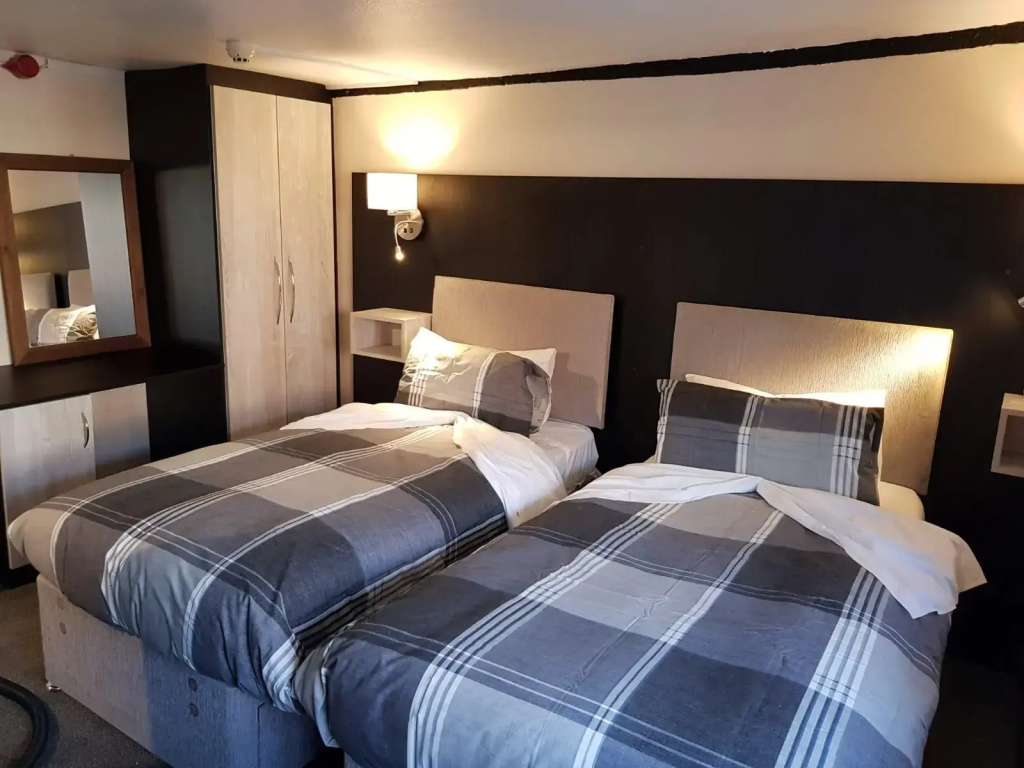 The Old Black Horse Inn