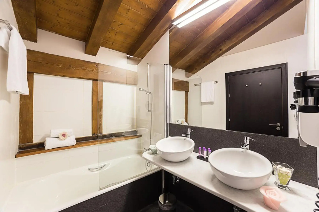 Hotel Dolarea