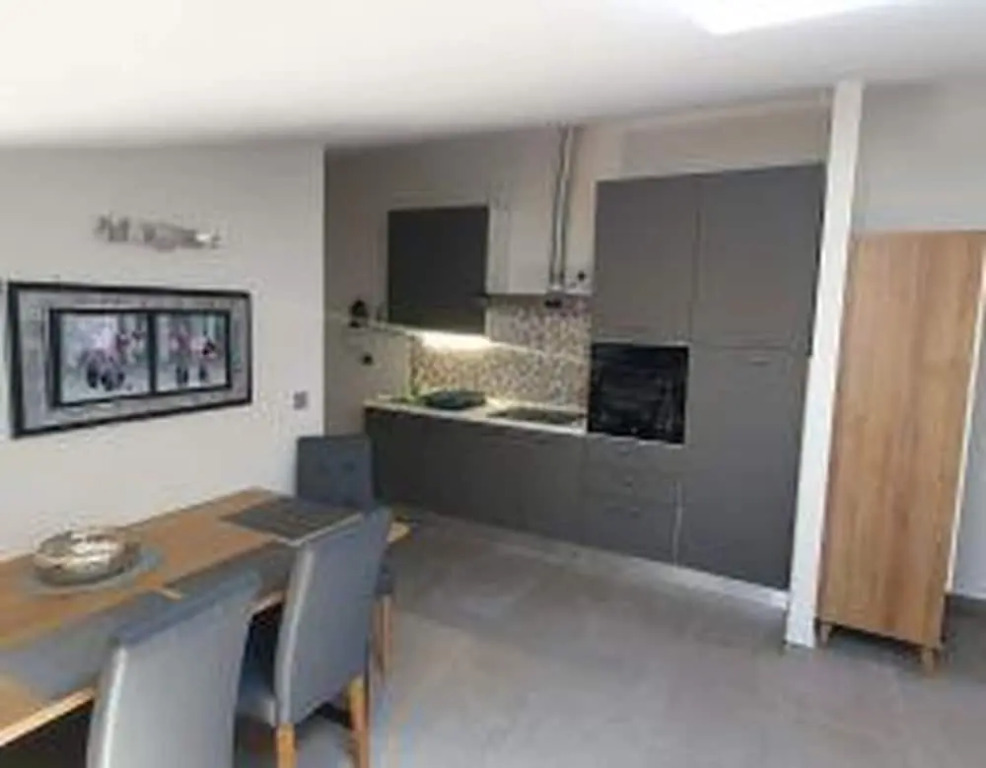 Beautiful Family Apartment a5 for 5 Guests in Vrvari, Close to the Beach