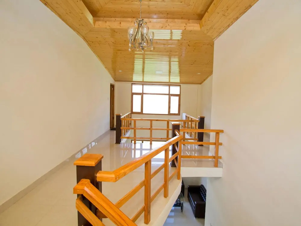 OYO 4719 Hotel WhitePod Manali