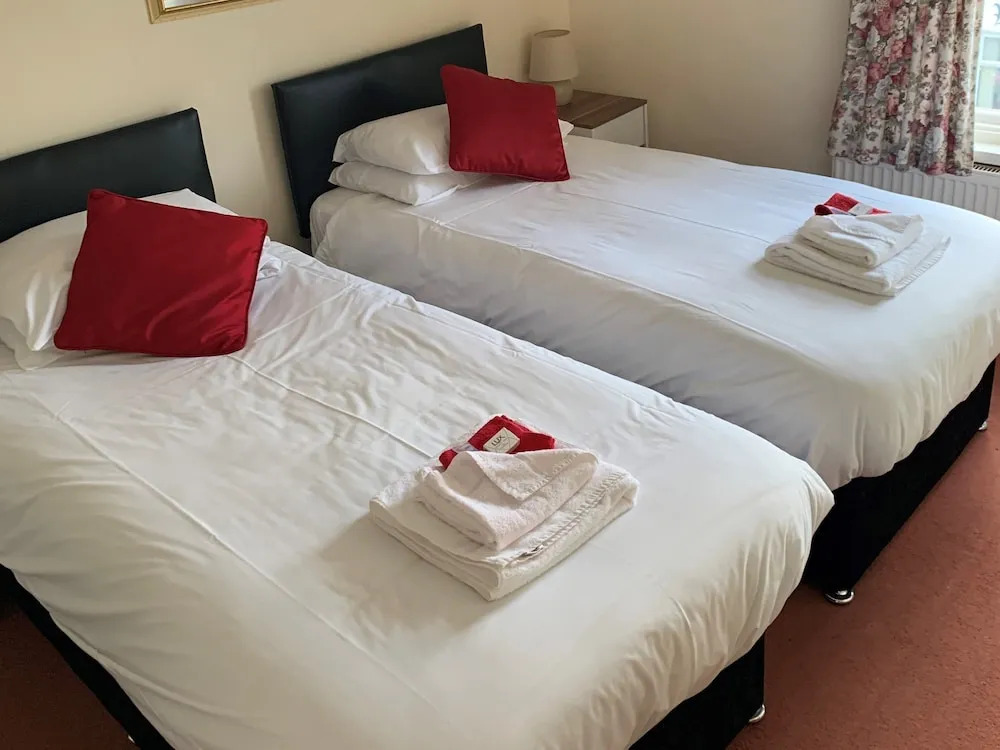 Scarlets Hotel & Jocks Bar