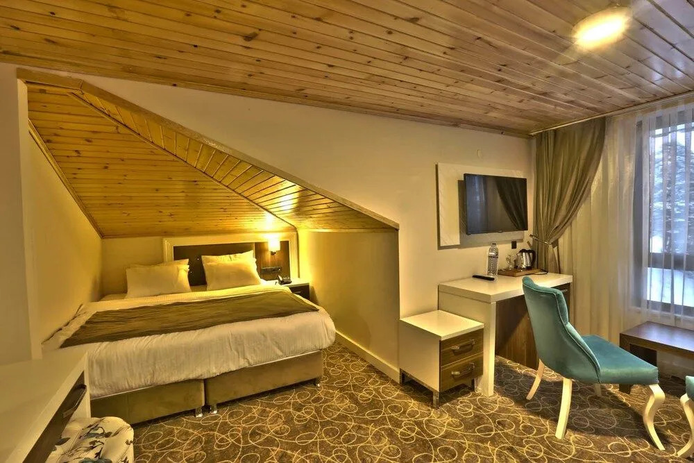 Lagoon Palace Hotel