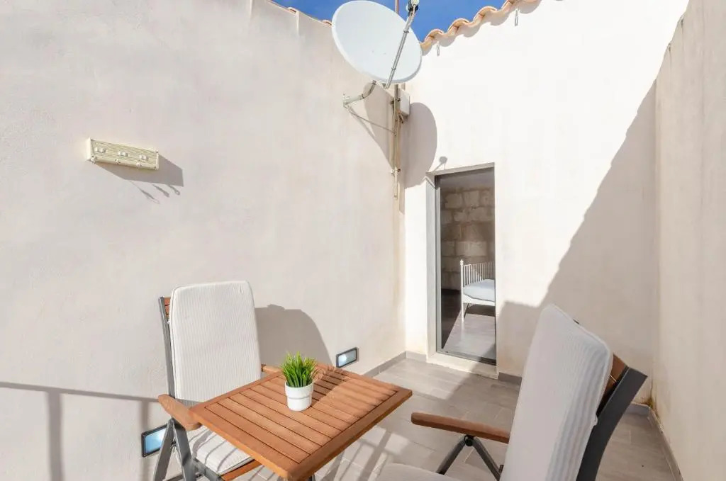 YourHouse Can Jordi, air conditioned holiday house with private pool