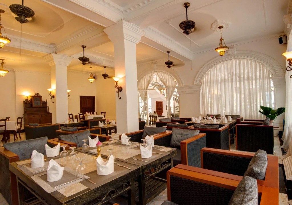 Le Hotel Hotel