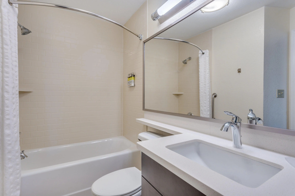 Candlewood Suites Secaucus by IHG