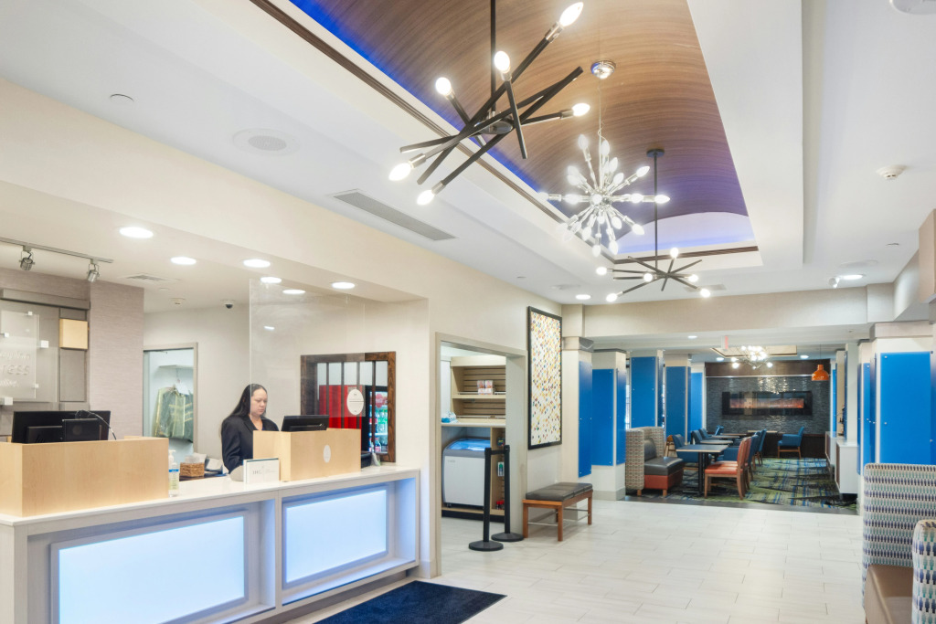 Holiday Inn Express and Suites Stroudsburg-Poconos by IHG