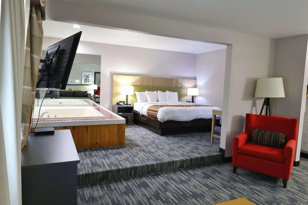 Country Inn & Suites by Radisson, Sparta, WI