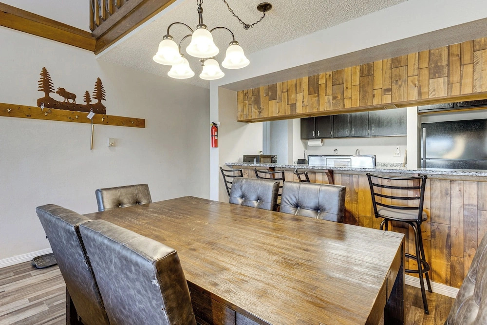 Shuttle to Winter Park Resort: Mtn-view Condo