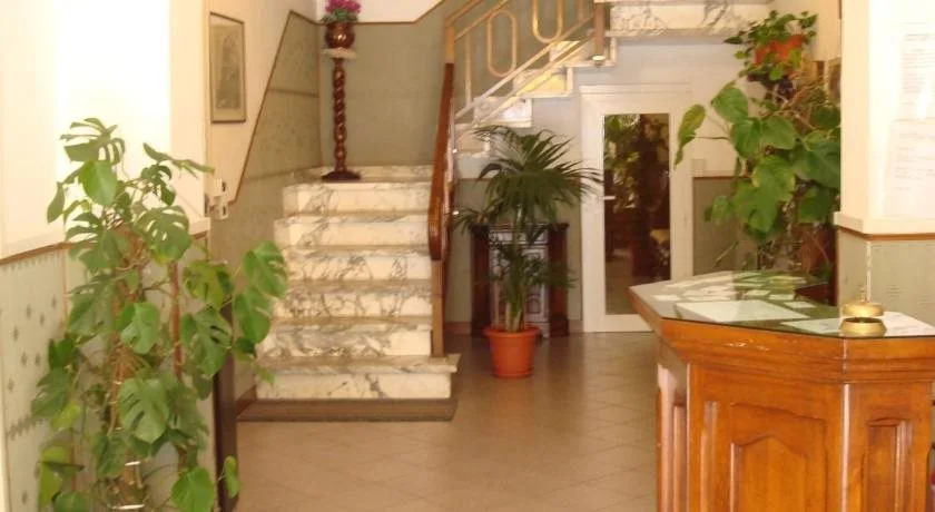 Hotel Marnie