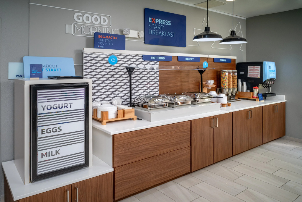 Holiday Inn Express & Suites Cross Lanes by IHG