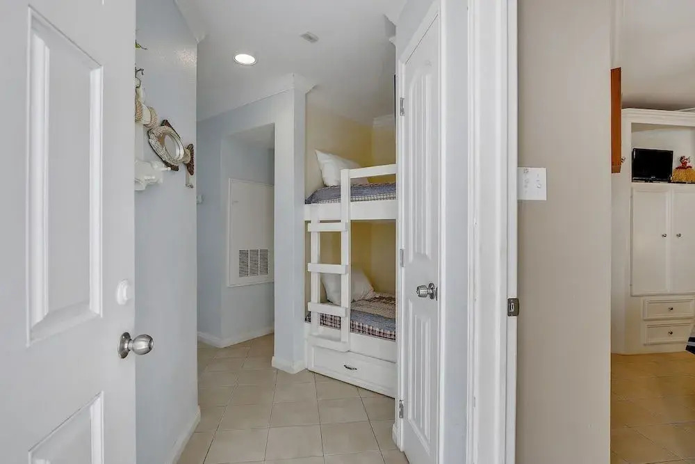 Seascape 1202 - 1 Br Condo