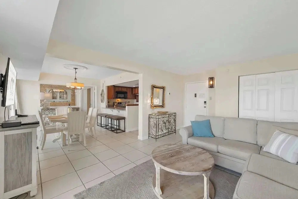 Stunning Condo Oceanview