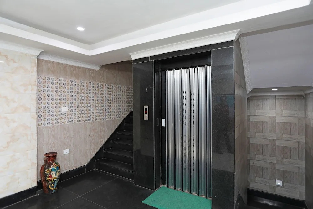 OYO 24971 Hotel South City