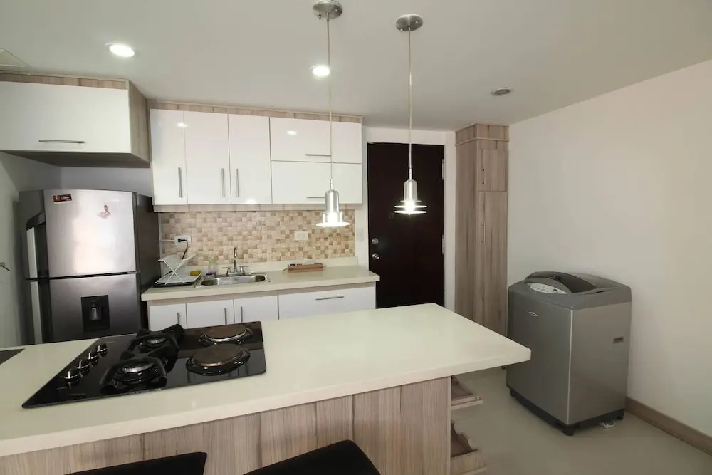 Apartamento Estudio Con 3 Camas Poblado Piso Alto