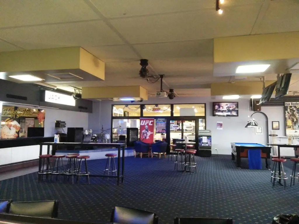 Overlander Hotel