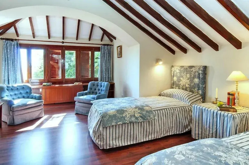 Luxurious Villa Oasis in Santa Brigida