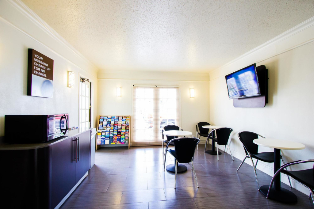 Motel 6-Austin, TX - Midtown