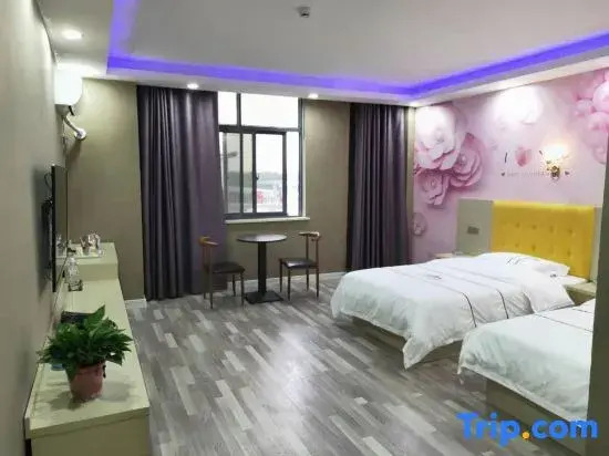Xinzheng Zhongzhou Business Hotel