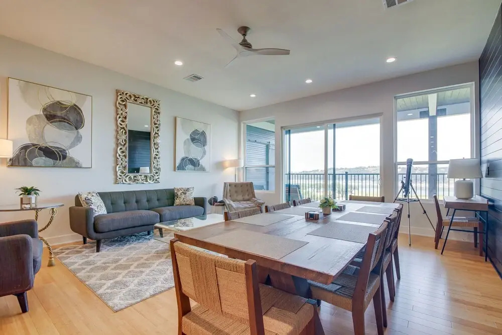 Lago Vista Condo w/ Game Room, Deck & Water Views!