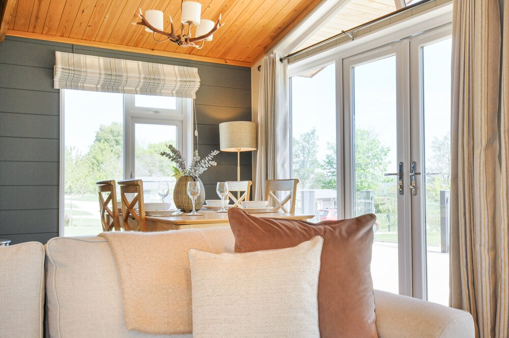 17 Meadow Retreat