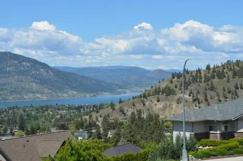 Rowena's Retreat