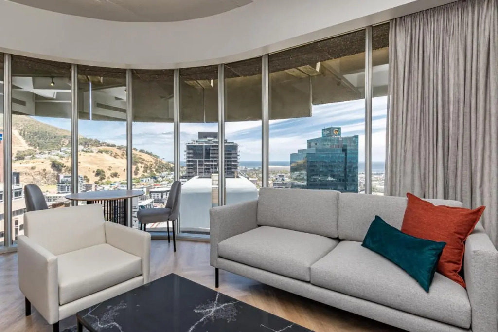 One Thibault Luxury Apartments