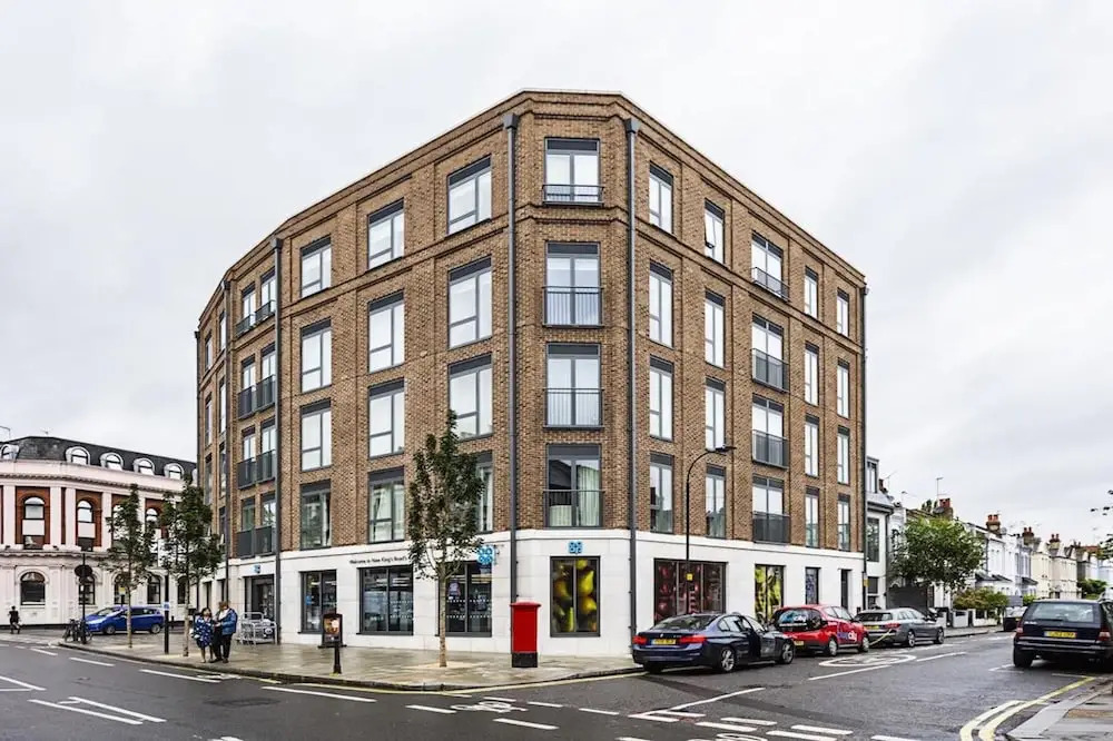100 New King's Road · Incredible Two Bed Apartment In Parsons Green