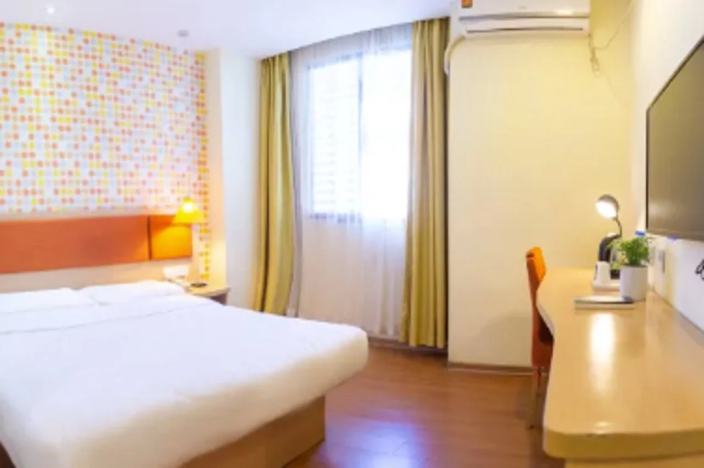 Home Inn (Xiamen Convention & Exhibition Center Lianqian West Road)