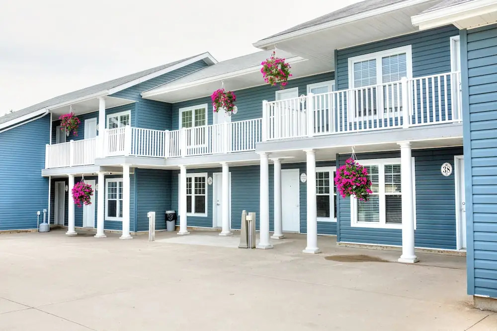 Royal Inn & Suites