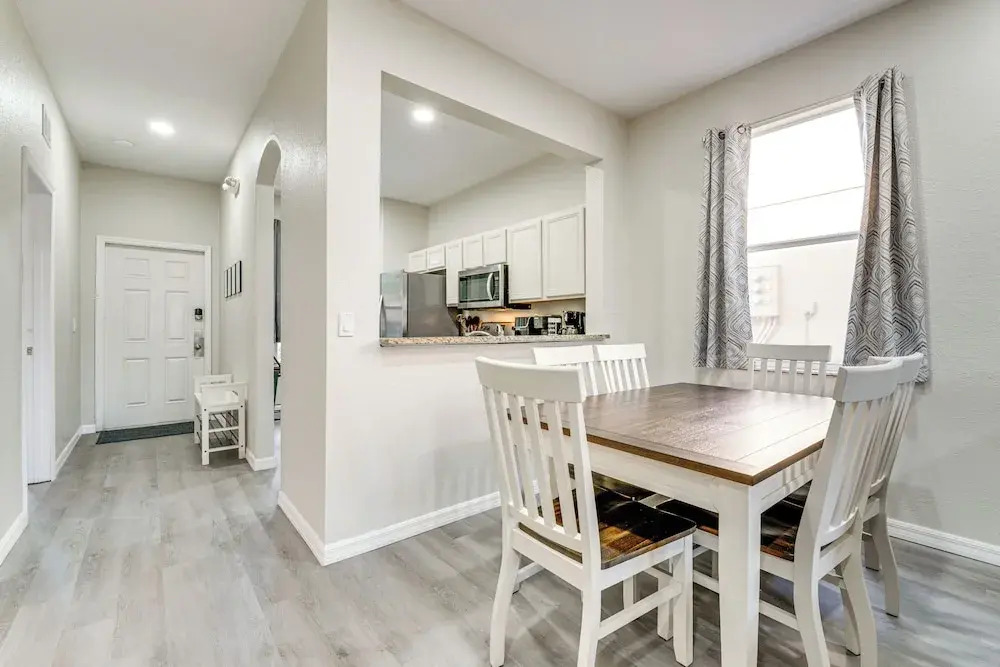 Resort Pool & Arcade: Family Townhome in Davenport