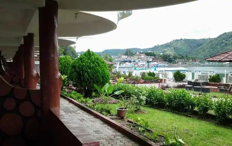 Darma Agung Beach Parapat
