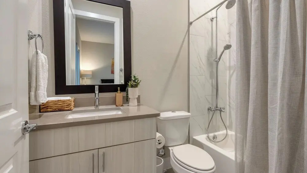 Town Lake Townhouse by Avantstay Hot Tub, Game Room & Skyline Views