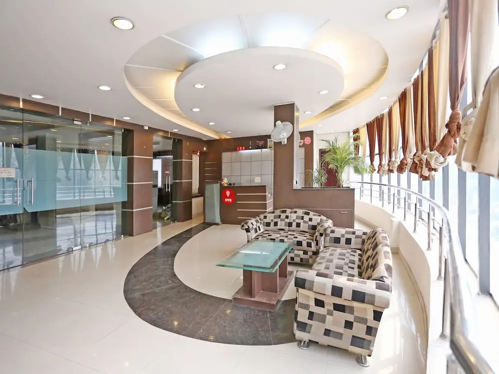 Hotel Rivieraa by OYO Rooms