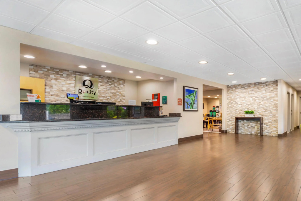 Quality Inn & Suites NJ State Capital Area