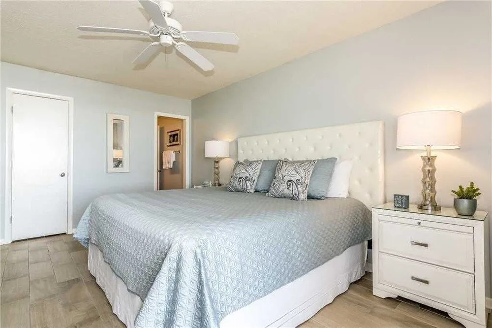 Wind Drift 208 - 2 Br condo by RedAwning