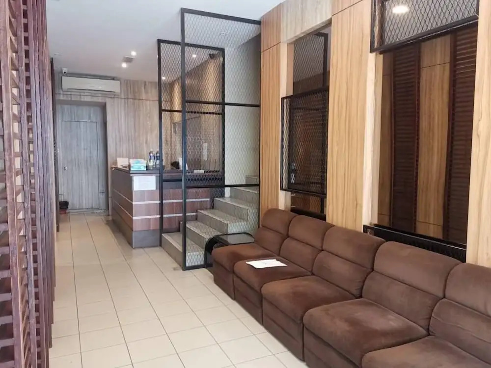 Hotel Holiday