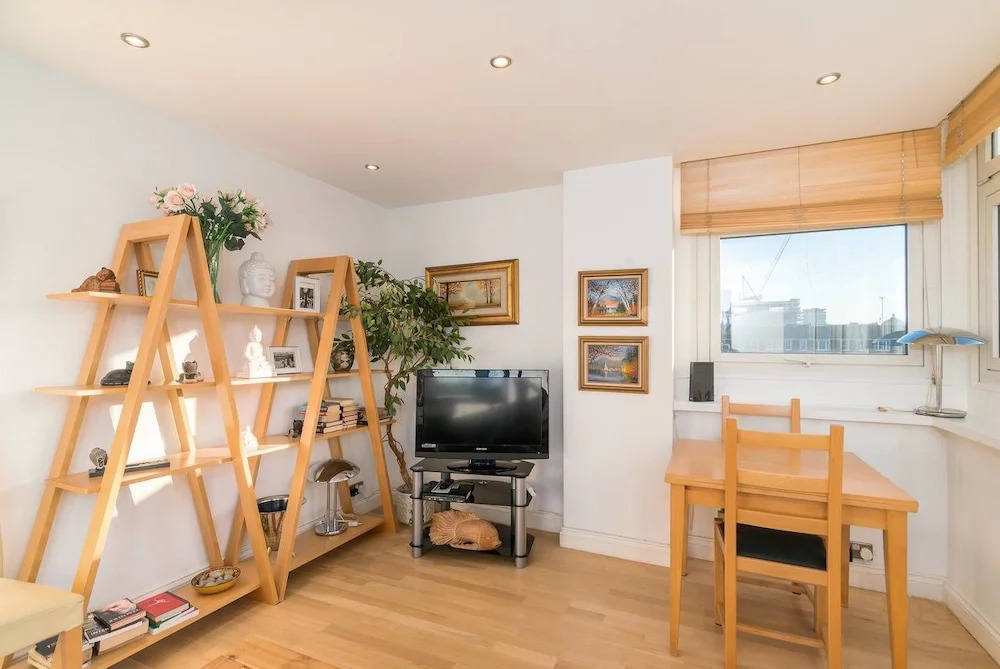 Perfect Central Location for 4 People in London